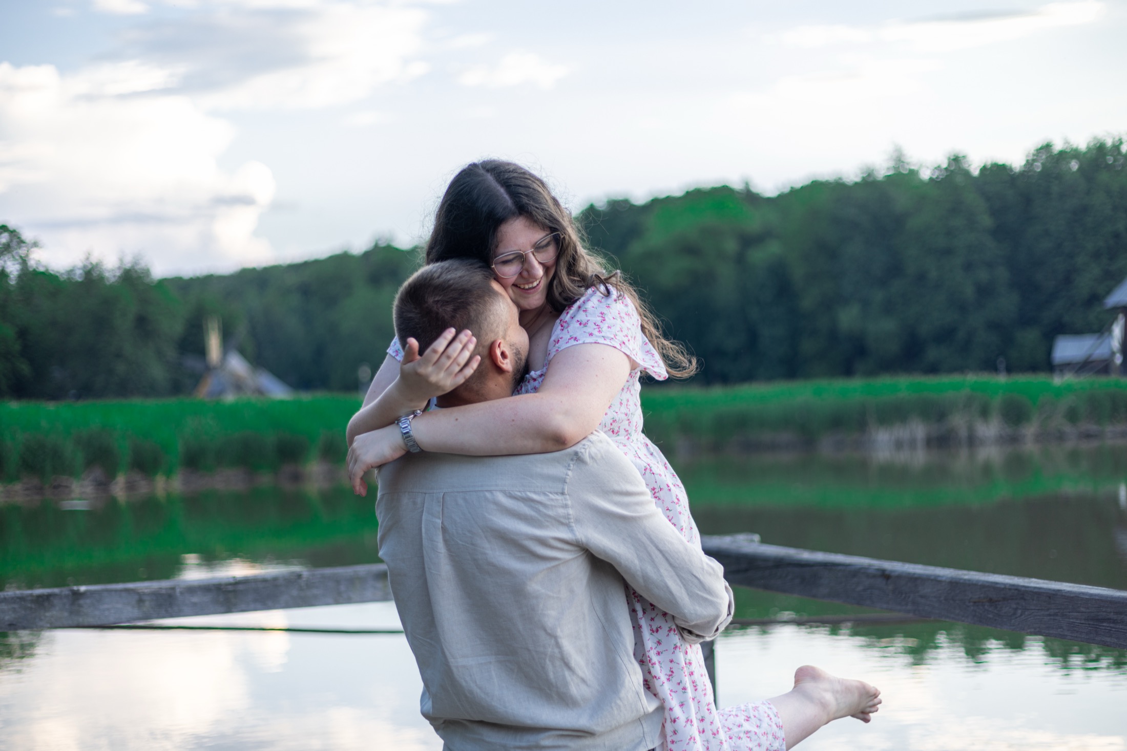 Corina și Ieronim într-o fotografie la apus